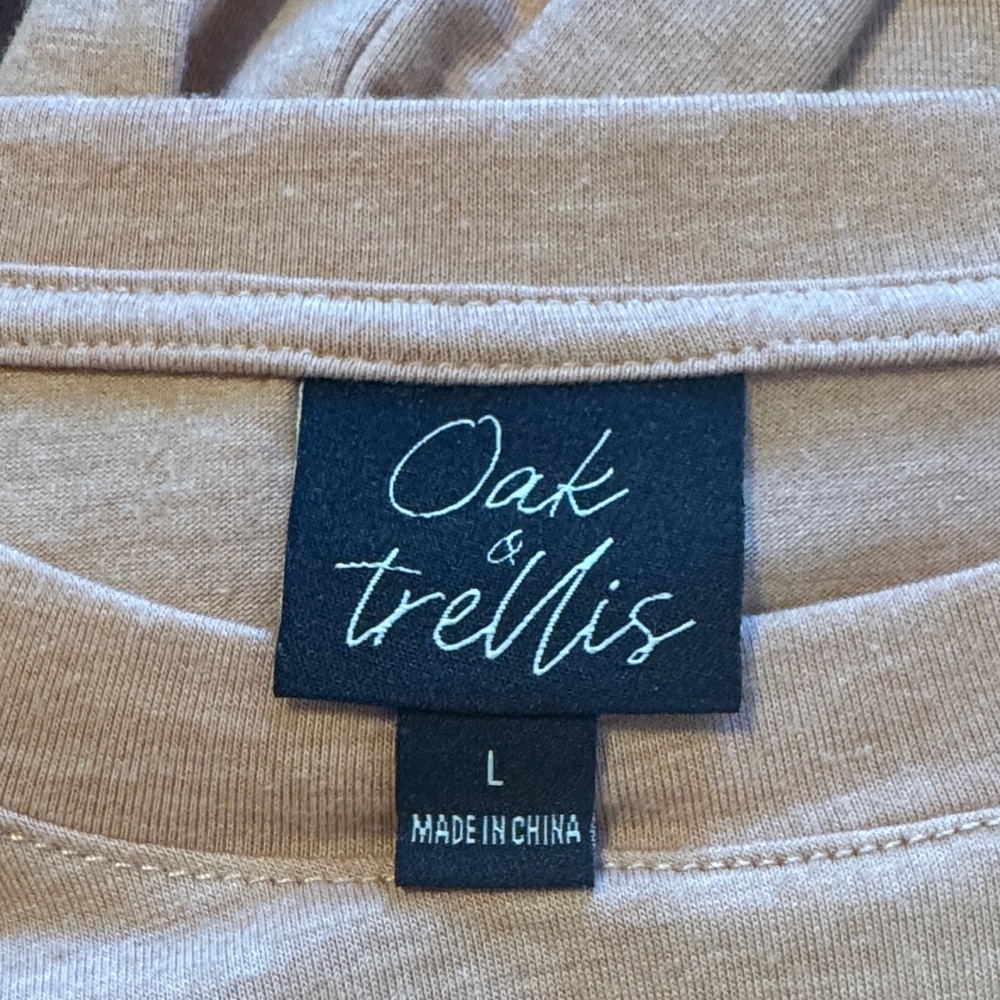 Oak & Trellis Soft Tan Graphic Tee - Neutral Tan - Picture 2 of 5